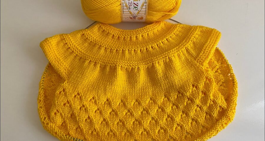 Blusa de niña a dos agujas