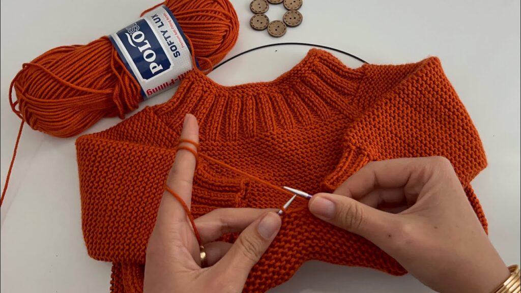 Hermosa chambrita de niños a dos agujas