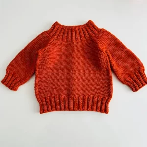 Hermosa chambrita de niños a dos agujas