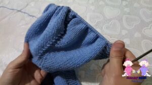 Abrigo con capucha de niños a palillos