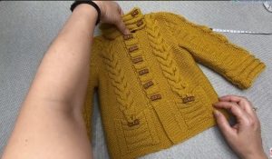 Abrigo punto trenza para niñas a palillos